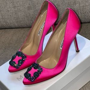 MANOLO BLAHNIK “HANGISI” 105mm satin pumps size 37 NIB